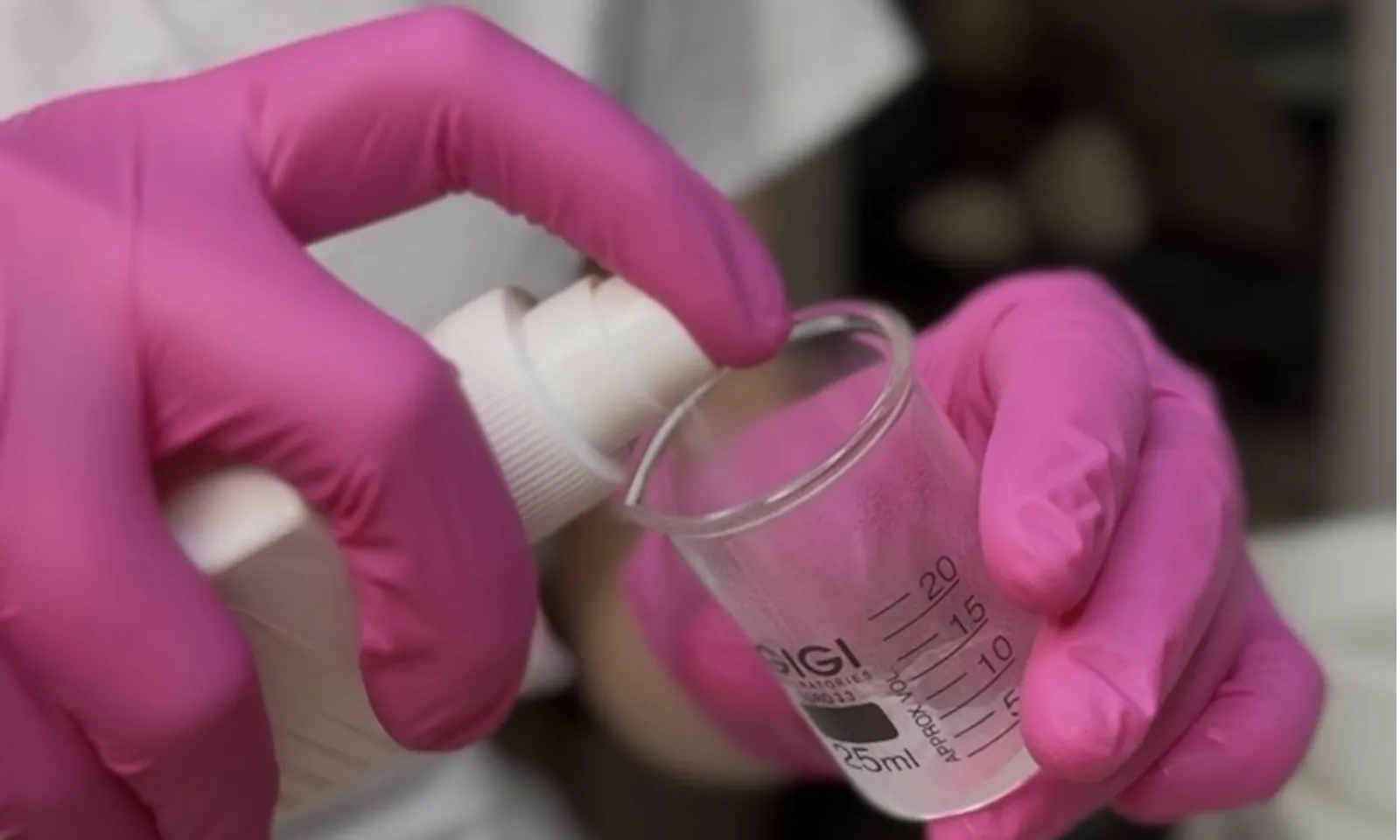 Гид по химическим пилингам: какой подходит вам?